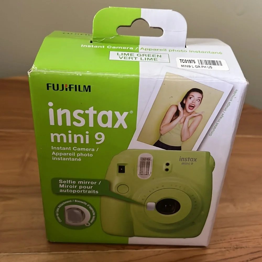 NEW Fujifilm instax mini 9 Instant Film Camera Lime Green